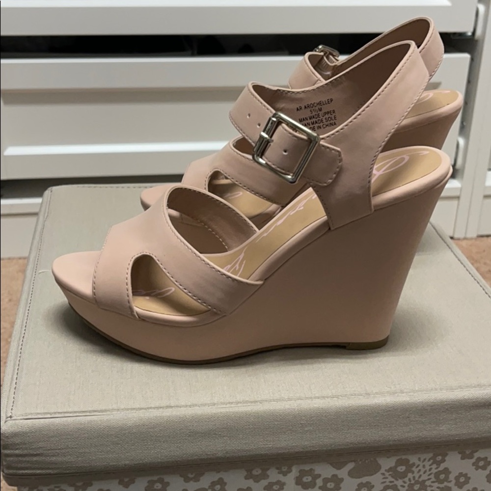 American Rag Wedges - Picture 3 of 4